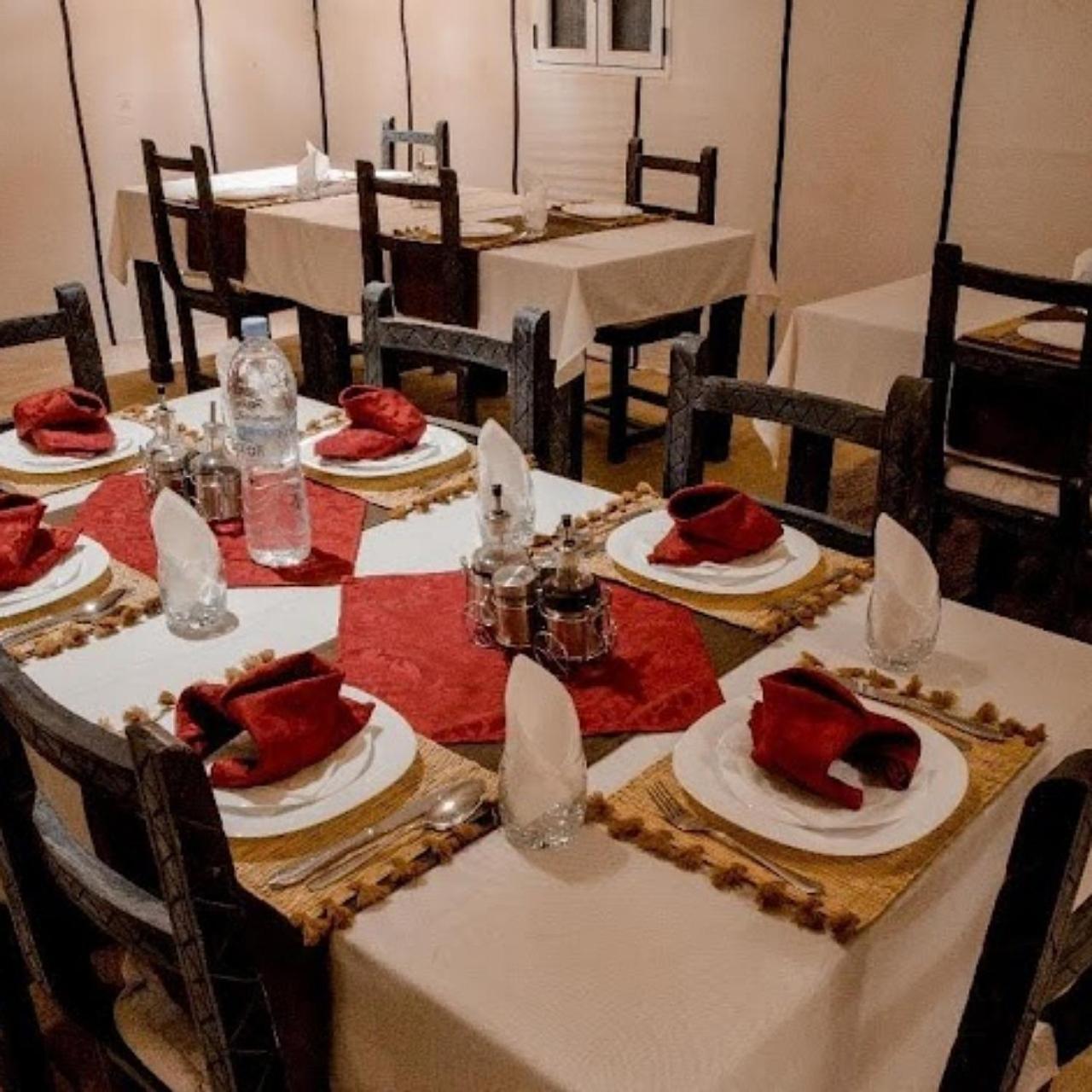 מלון מרזאוגה Sahara Luxury Glamping מראה חיצוני תמונה